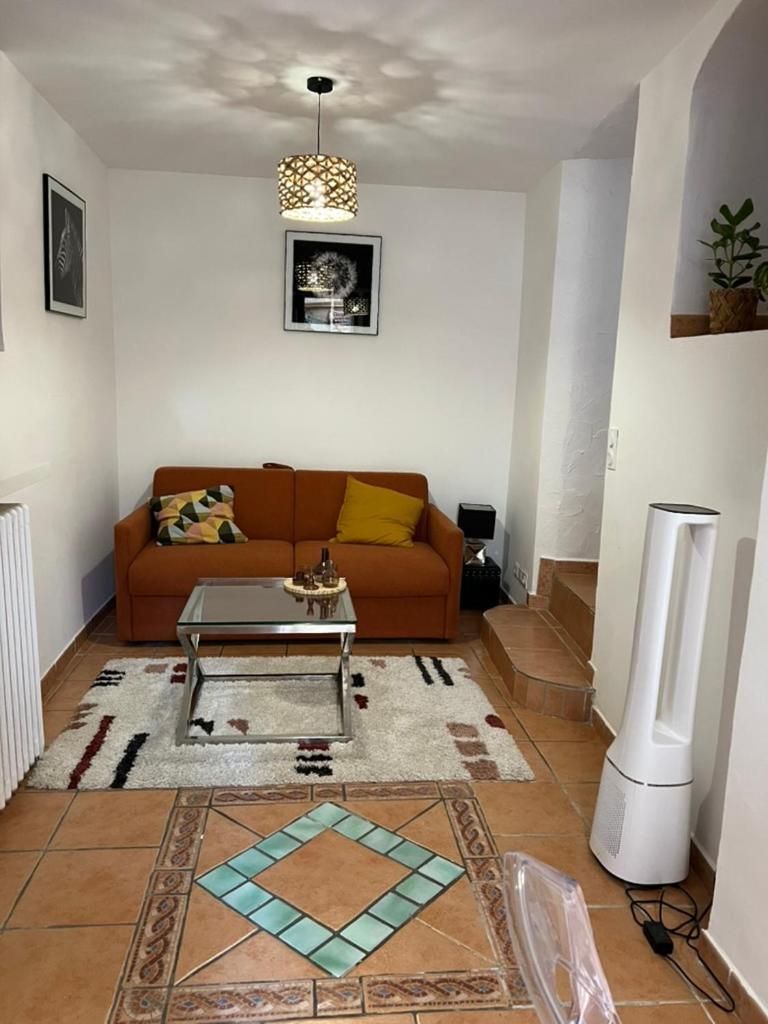 Nid Douillet A Appartement *